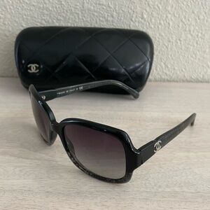 Chanel Sunglasses 5177 Tweed Effect Black and Gray